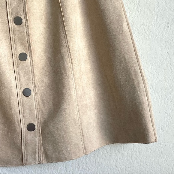 \Bar III\ NWT Faux Suede Mini Skirt - Picture 5 of 15